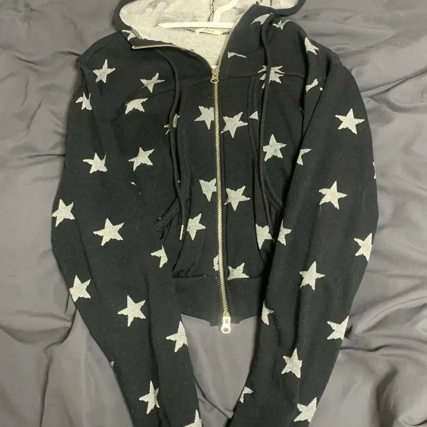 [BUNJANG] Mini Poe Aoki Star Zip-up Hoodie / 미니포에 아오키 별 집업 블랙 (사계절용)!