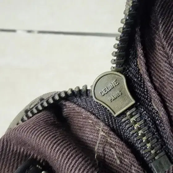 [BUNJANG] Celine Pocket Crossbody Bag / 셀린느 포켓 크로스백