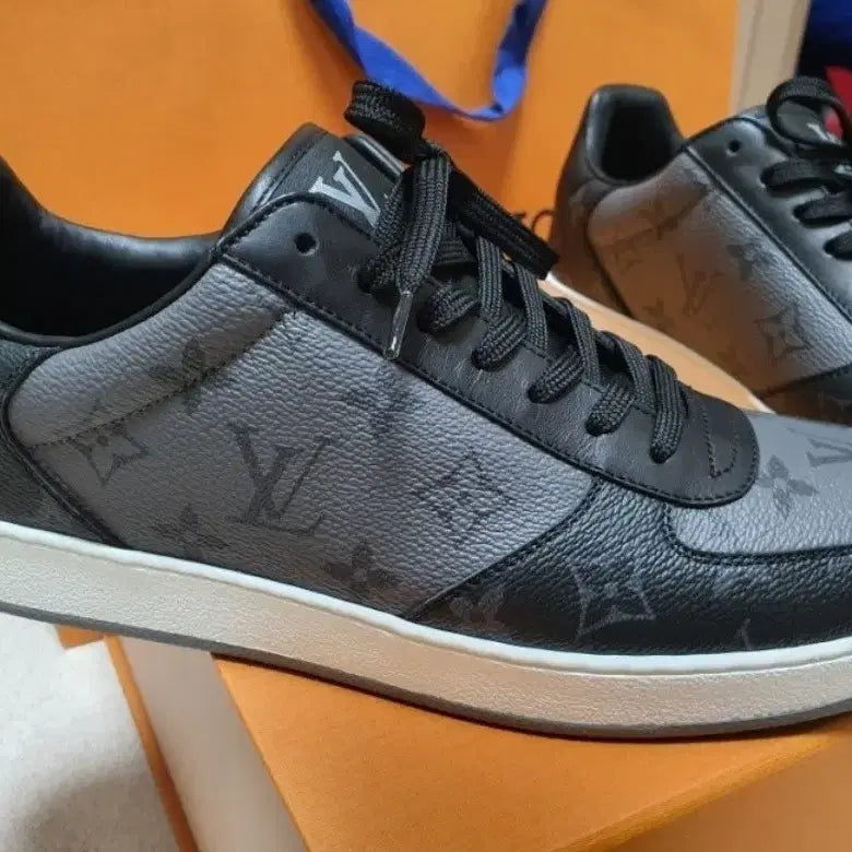 [BUNJANG] Louis Vuitton Sneakers 35 / 루이비통 스니커즈 35 사이즈