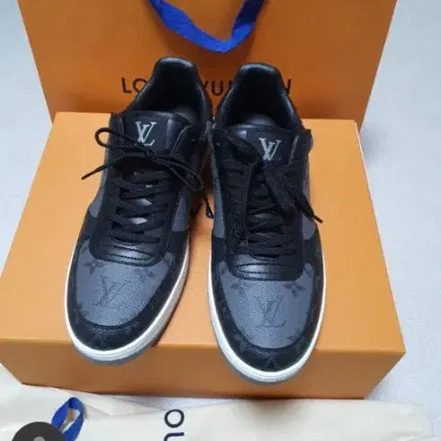 [BUNJANG] Louis Vuitton Sneakers 35 / 루이비통 스니커즈 35 사이즈