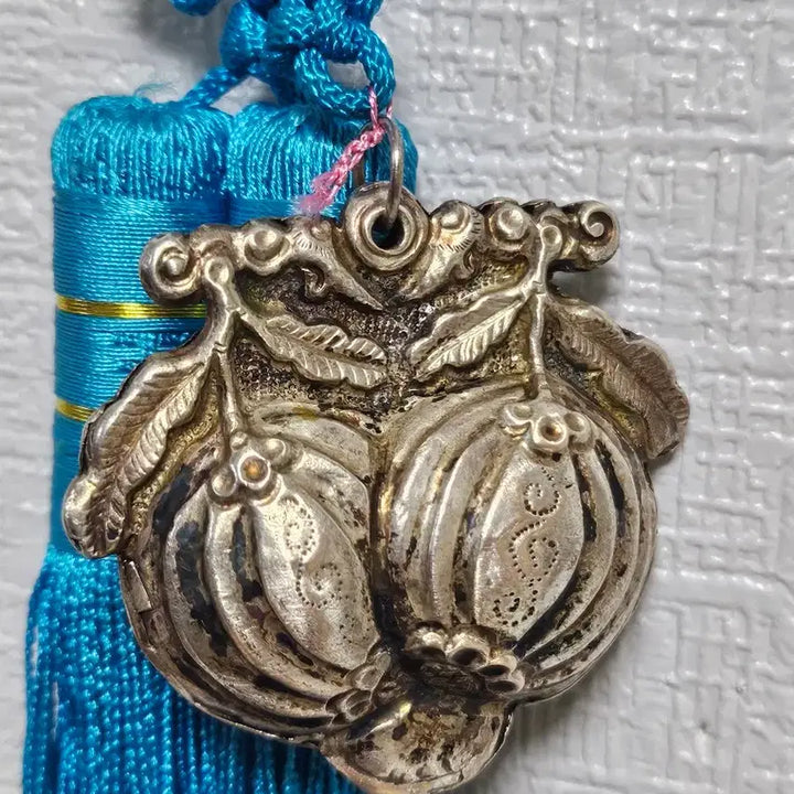 [BUNJANG] Antique Silver Bell Norigae with Sky Melon and Watermelon Motif / 옛날 은제 노리개?  하늘타리  방울노리개  수박 희귀노리개