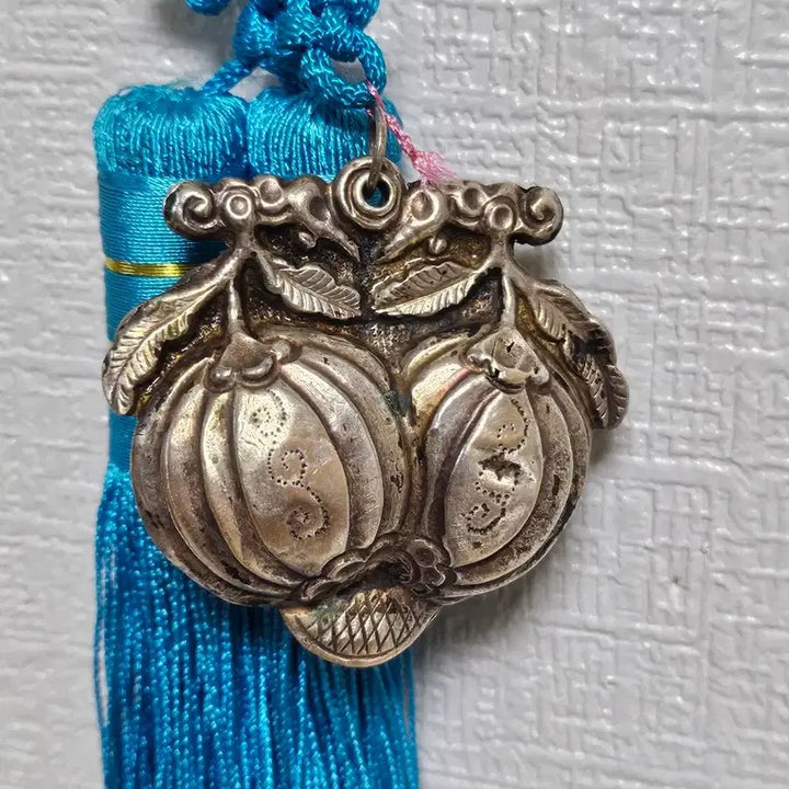 [BUNJANG] Antique Silver Bell Norigae with Sky Melon and Watermelon Motif / 옛날 은제 노리개?  하늘타리  방울노리개  수박 희귀노리개
