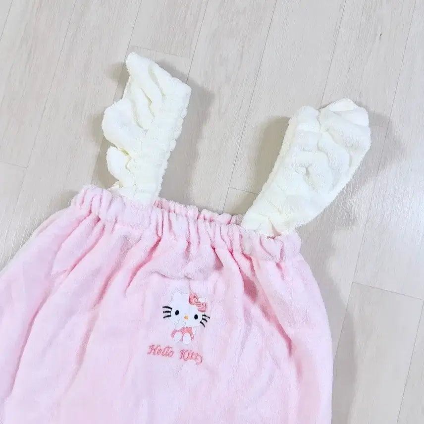 [BUNJANG] Hello Kitty Pink Shower Gown One-Piece Towel Dress / 헬로키티 핑크색 샤워 가운 원피스 / 타올원피스 / 새상품