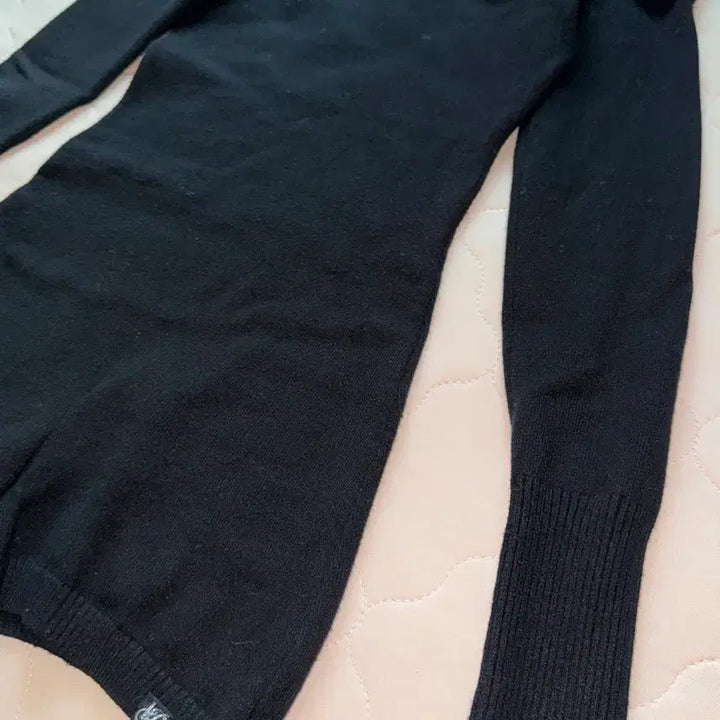 [BUNJANG] Lopez Cindy Off-Shoulder Knit Bodysuit Romper / 로페즈 신디 오프숄더 니트 바디수트 롬퍼