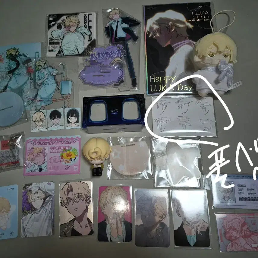 [BUNJANG] A Stage Luka Figure &amp; Photocard Bundle Set / 탈덕처분))일괄)에일리언스테이지 에이스테 루카위주 피규어인형포카