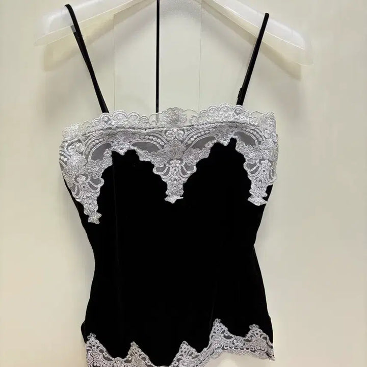 [BUNJANG] Baby Bear Vintage Black Velvet Lace Cami Top / 베이비베어 빈티지 블랙 벨벳 레이스 나시 탑