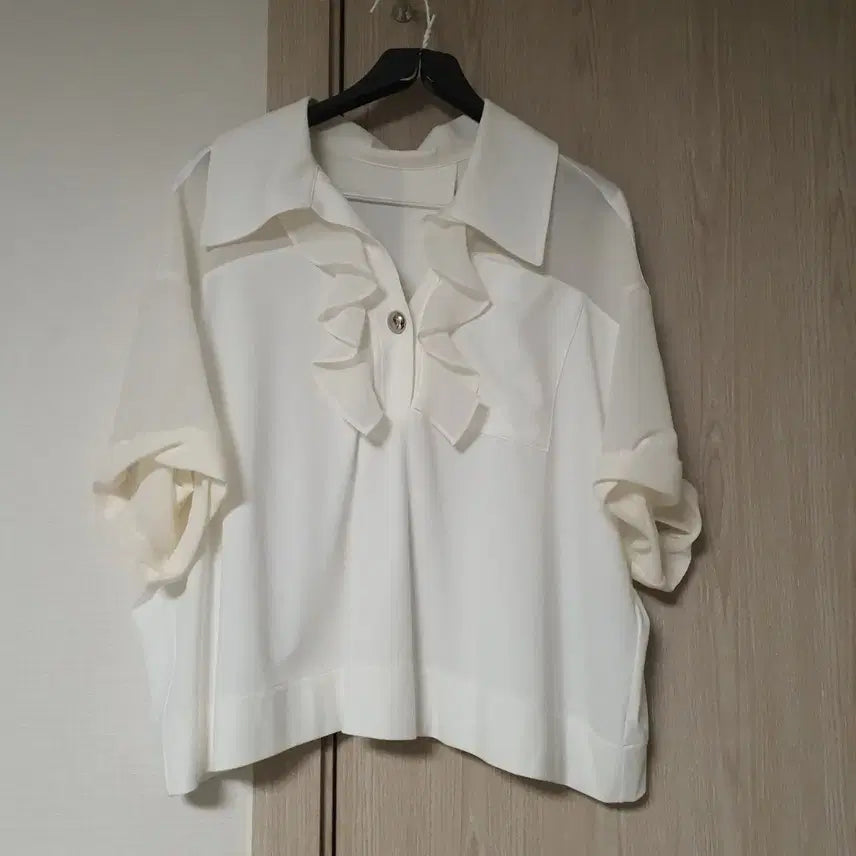 [BUNJANG] System White Loose-Fit Blouse / 시스템 반팔 블라우스