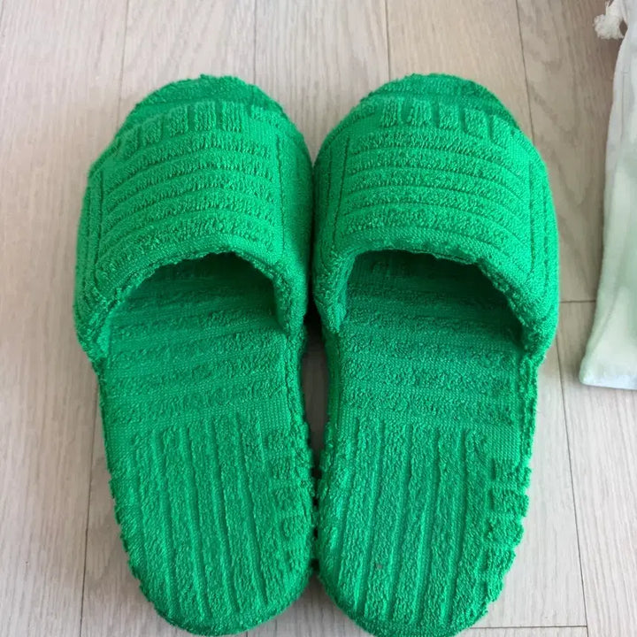 [BUNJANG] Bottega Veneta Terry Cloth Slippers Green Size 36 / 보테가베네타 테리 슬리퍼 그린 36사이즈