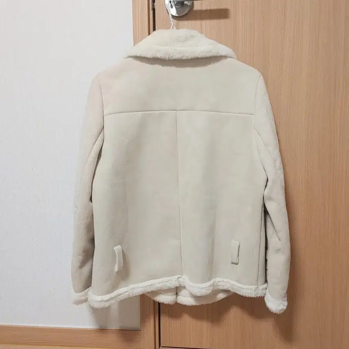 [BUNJANG] Suede Shearling Lined Cropped Jacket / 연베이지색 스웨이드 무스탕 부드러운 안감 털 여성 무스탕 여자 무스탕