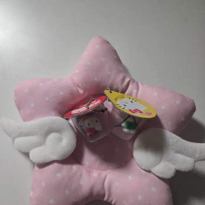 [BUNJANG] Hello Kitty and Daniel Vintage Keyrings / (일괄/고전/택x) 헬로키티, 다니엘 고전키링