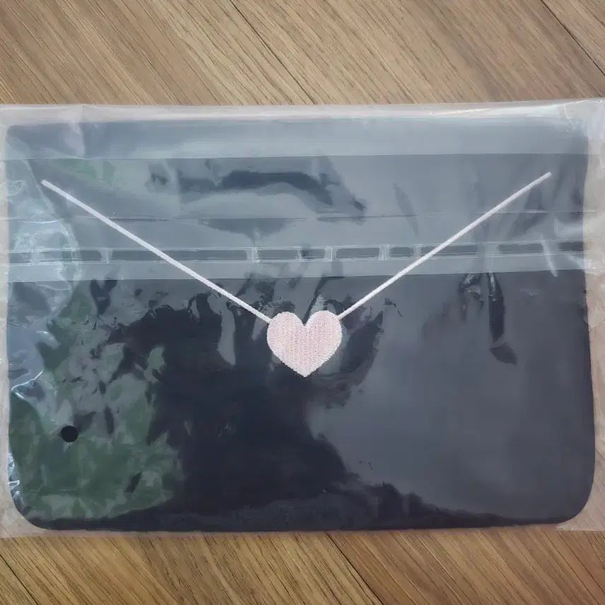 [SOLD OUT] 미개봉)플레이브 웨포럽 파우치