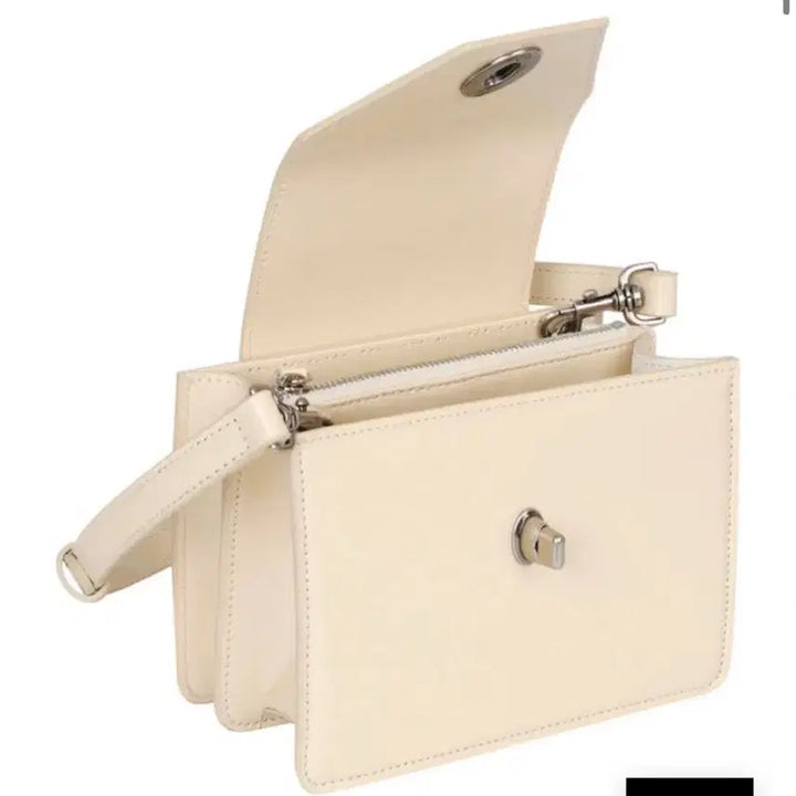 [BUNJANG] Kisnyning Travel Mini Bag Cream / 키시닝 여권백 트래블백