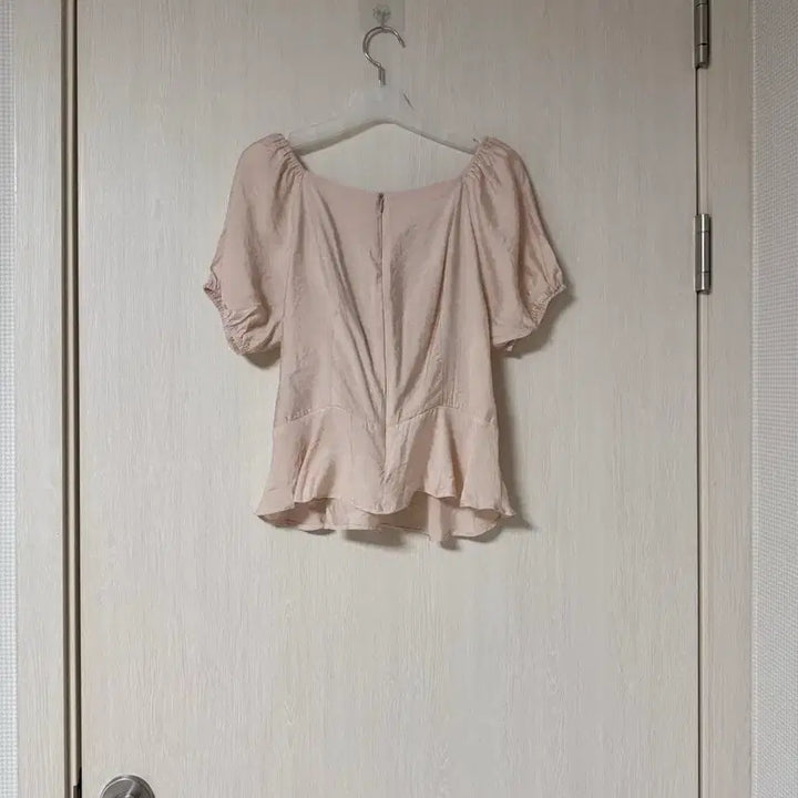 [BUNJANG] reine Silky Indie Pink Puff Peplum Blouse / 렌느 reine 실키 인디핑크 퍼프 랩 페플럼 블라우스 free