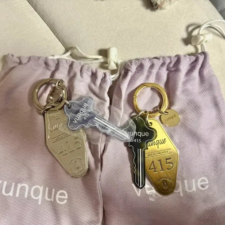 [BUNJANG] Vunque 415 Keyring Set + Dust Bag / vunque 415 키링 세트 + 더스트백