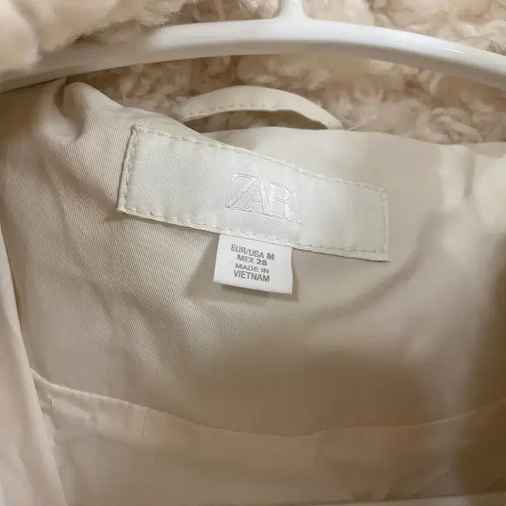 [BUNJANG] ZARA Borreguillo Waterproof Anorak Short Padded Jacket / 자라 ZARA 보르레길로 워터프루프 아노락 숏패딩 새제품