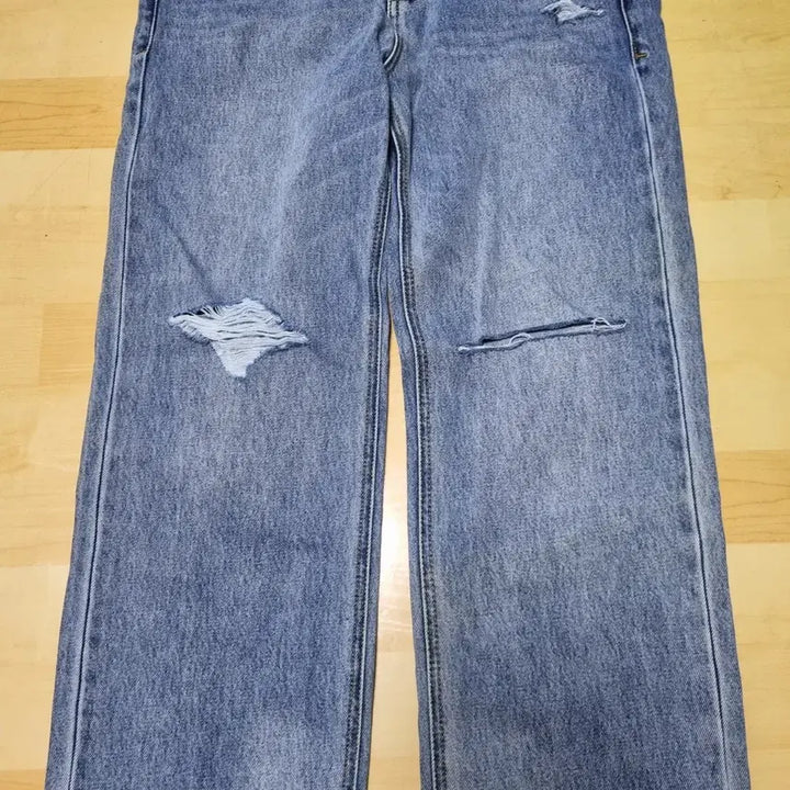 [BUNJANG] Plac Distressed Straight Denim Jeans 31 / 새제품) 플랙 디스트로이드 스트레이트 데님 31