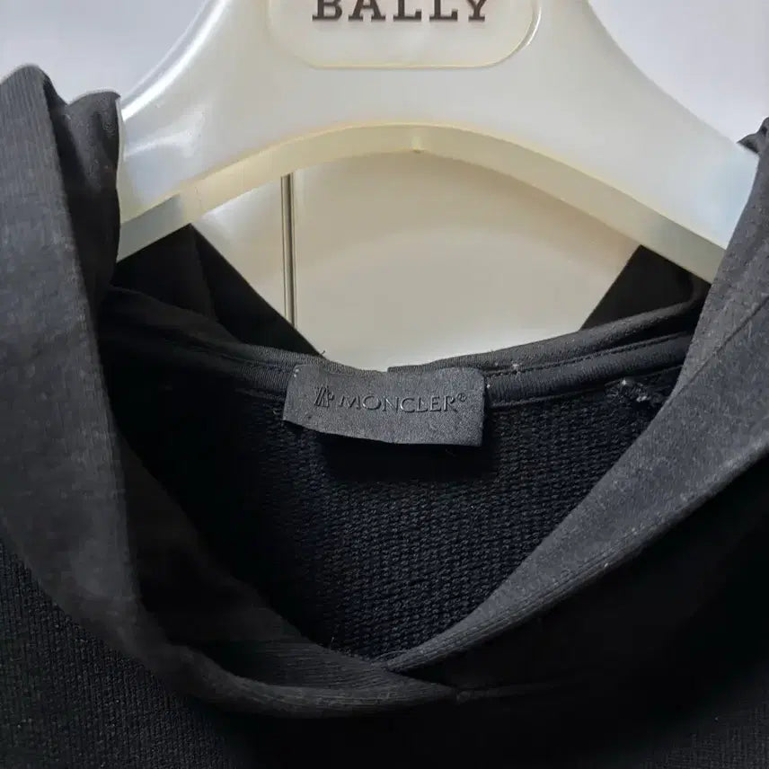 [BUNJANG] Moncler Spring Hoodie / 몽클레어 봄 후드티