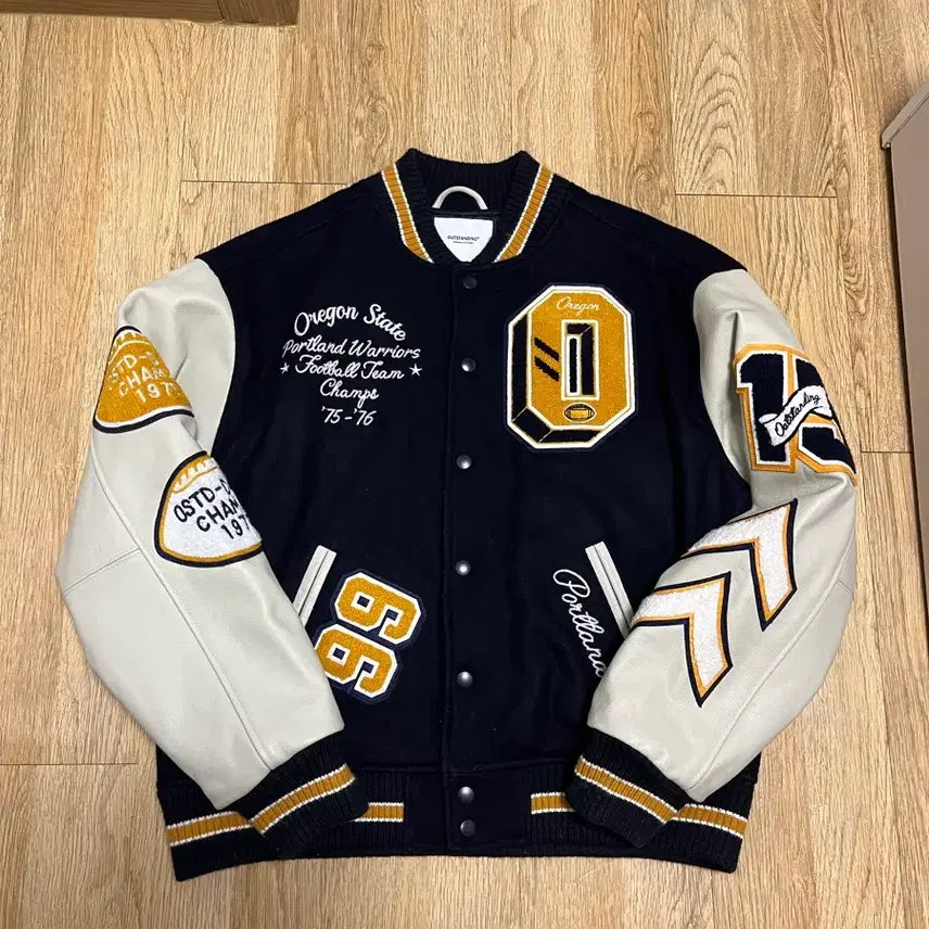 [BUNJANG] Outstanding Varsity Jacket (M) / 아웃스탠딩 바시티 자켓