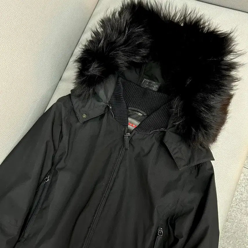 [BUNJANG] Prada Gore-Tex Real Fur Long Down Jacket (IT40) / 프라다 고어텍스 리얼퍼 블랙 롱패딩(IT40)
