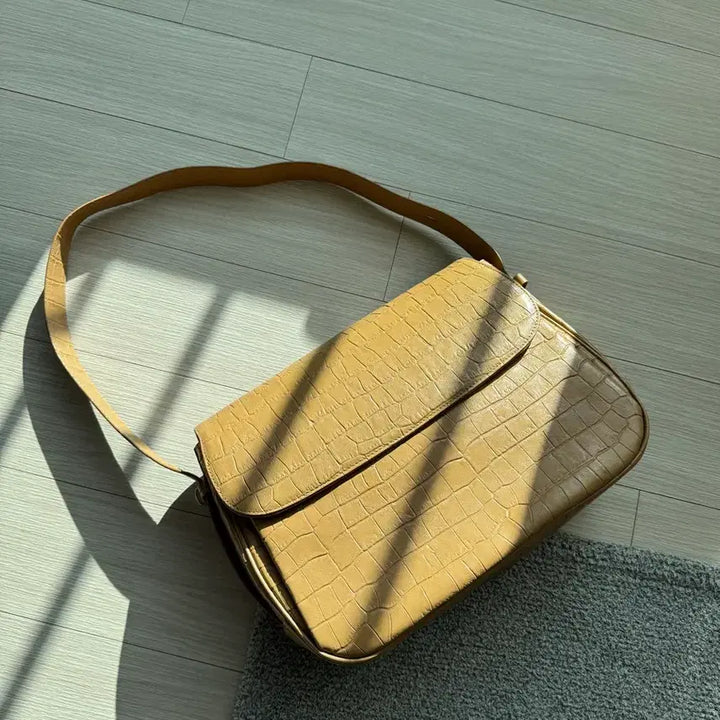 [BUNJANG] Archivepke Leather Handbag / 아카이브앱크 양가죽 핸드백