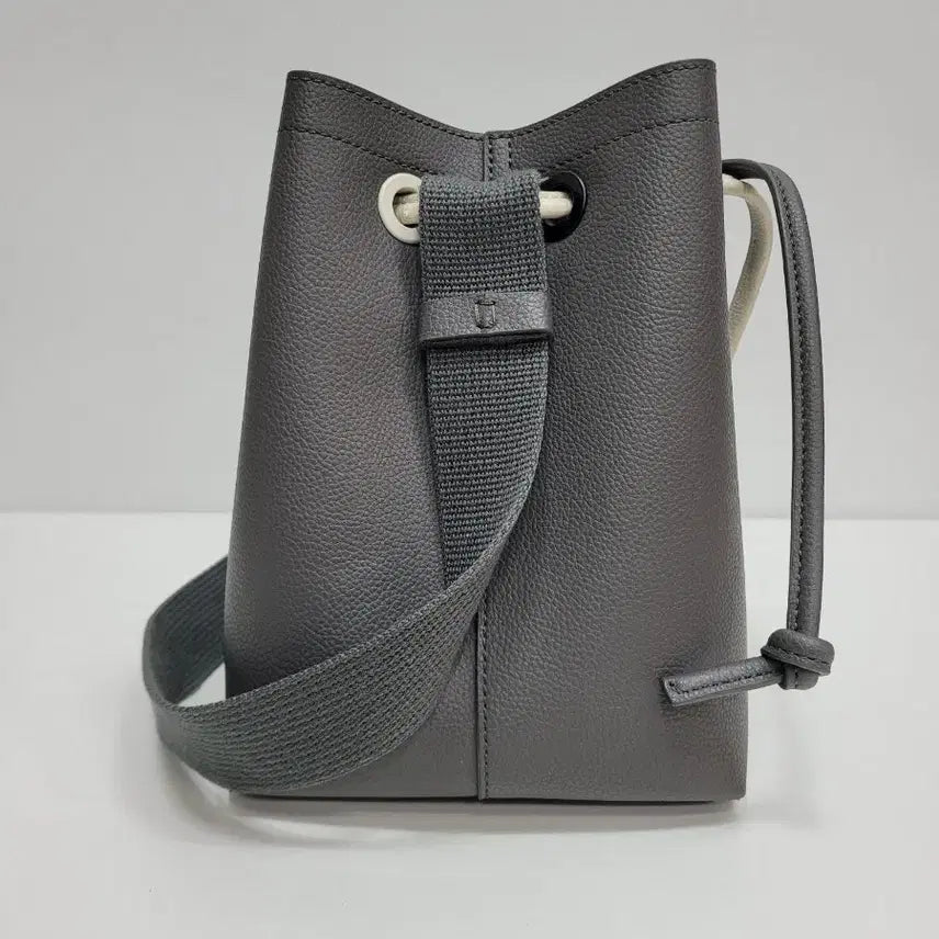 [BUNJANG] Bean Pole Ash New Forel Small Bucket Bag / BEAN POLE 빈폴 에쉬 뉴 포레 스몰 버킷백