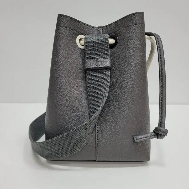 [BUNJANG] Bean Pole Ash New Forel Small Bucket Bag / BEAN POLE 빈폴 에쉬 뉴 포레 스몰 버킷백