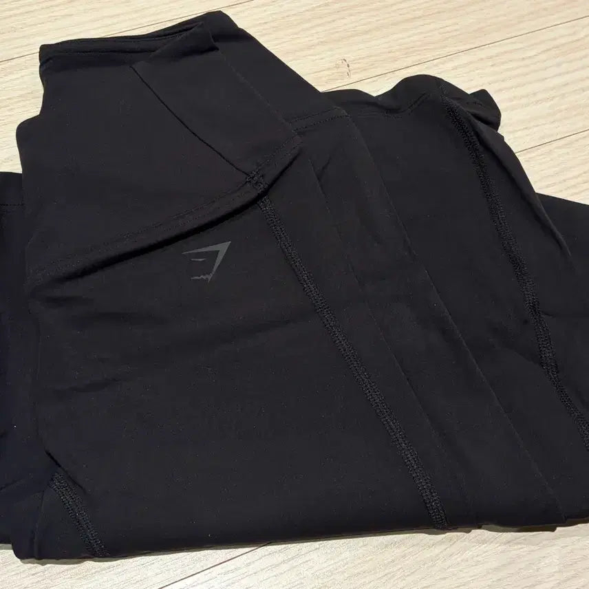 [BUNJANG] Gymshark Bootcut Leggings / 짐샤크 부츠컷 레깅스