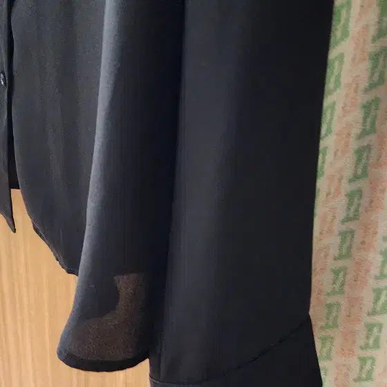 [BUNJANG] MIXXO Black Blouse - Large / 미쏘 블랙 블라우스 라지