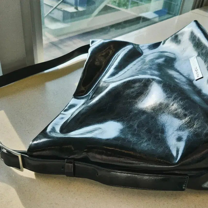 [BUNJANG] Marhen J Space Crossbody Bag / 마르헨제이 스페이스 크로스바디백