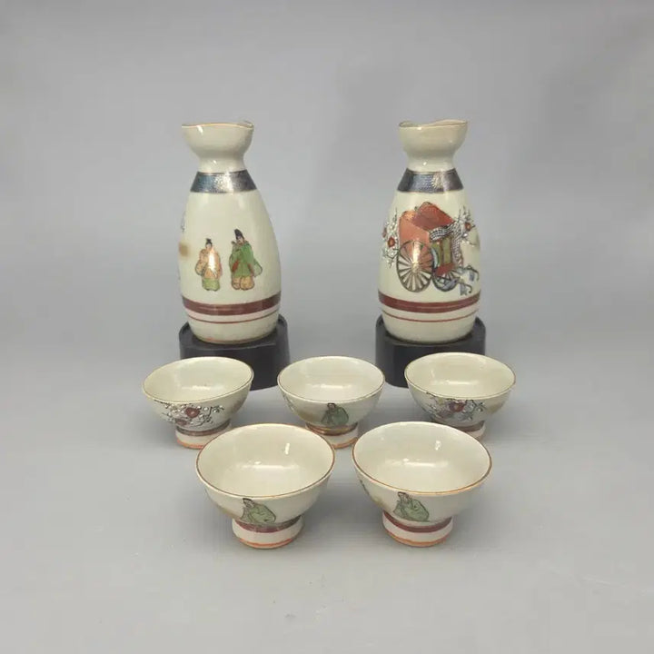 [BUNJANG] Kutani Ware Celadon Porcelain Tokkuri and Cups Set / 연대 좋은 구곡요 묘금 인물매화문 도쿠리 잔 셋