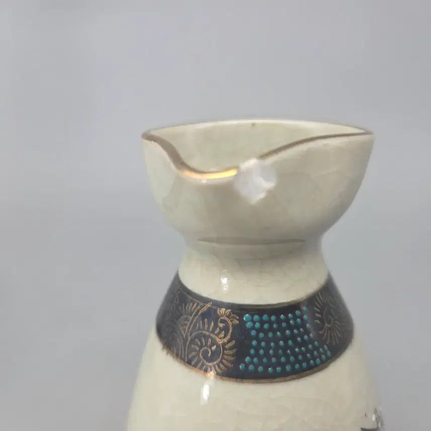 [BUNJANG] Kutani Ware Celadon Porcelain Tokkuri and Cups Set / 연대 좋은 구곡요 묘금 인물매화문 도쿠리 잔 셋