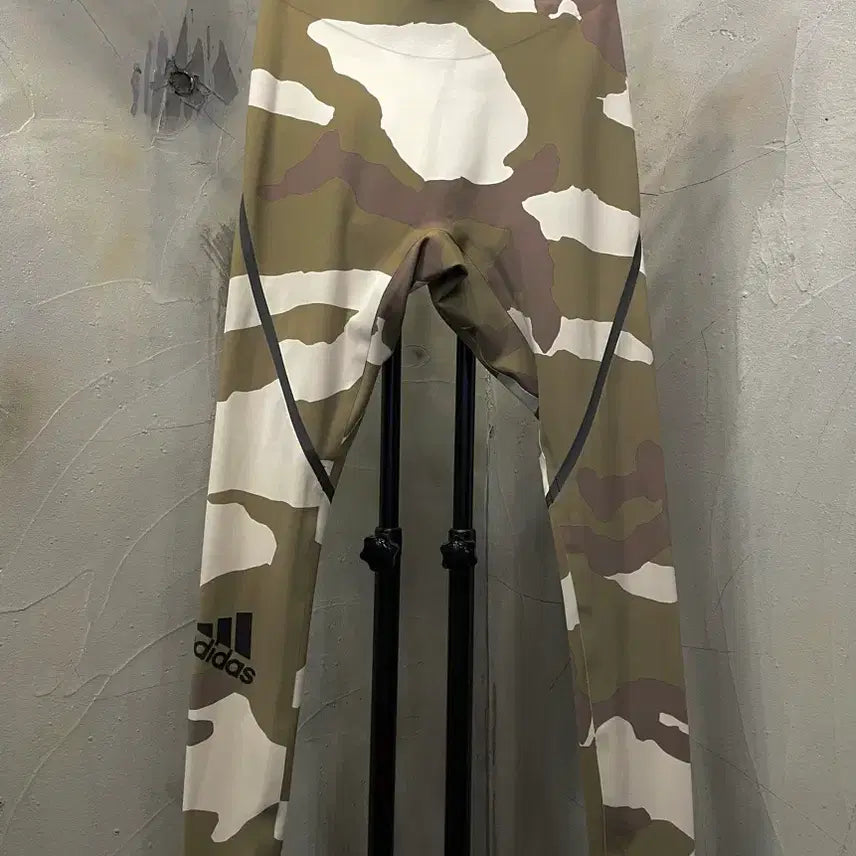 [BUNJANG] Adidas x Undefeated Alphaskin (Size 66-77) / 정품))66~77 Adidas x Undefeated Alphaskin