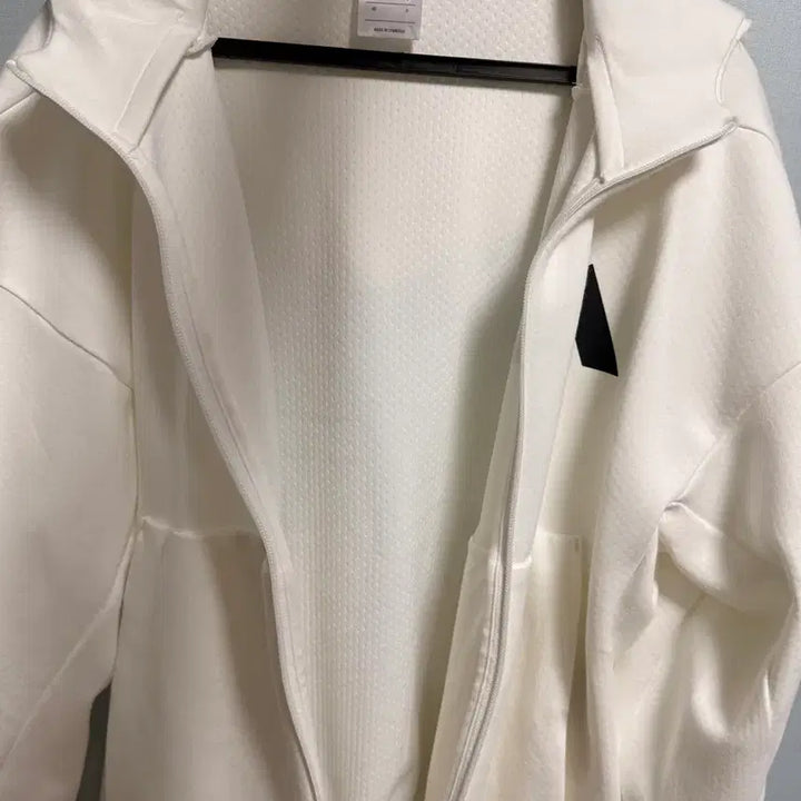 [BUNJANG] Adidas White Hoodie Zip-up (Size S) / 아디다스 화이트 후드집업 S