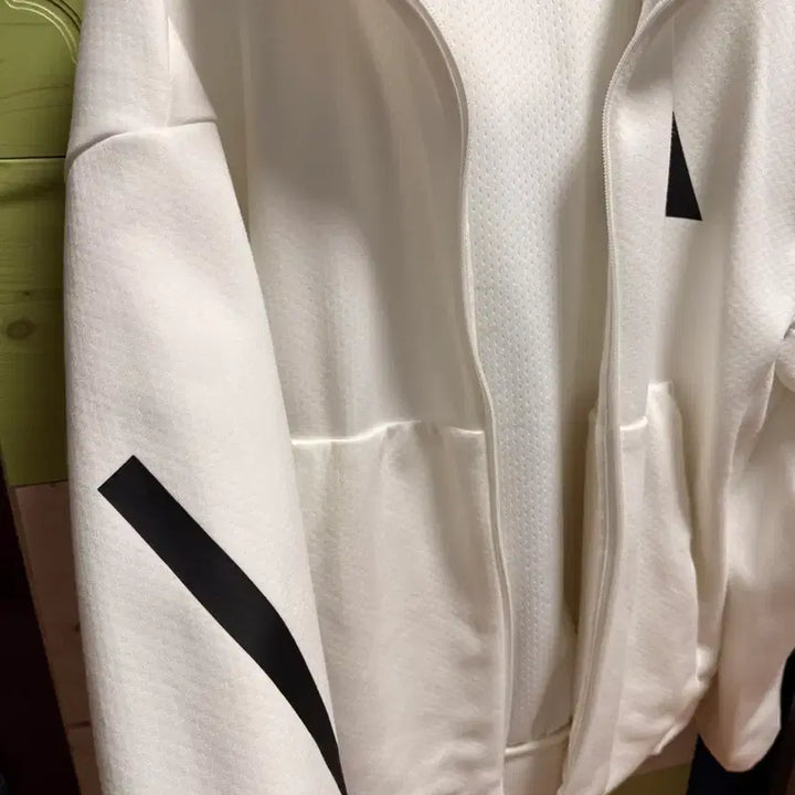 [BUNJANG] Adidas White Hoodie Zip-up (Size S) / 아디다스 화이트 후드집업 S