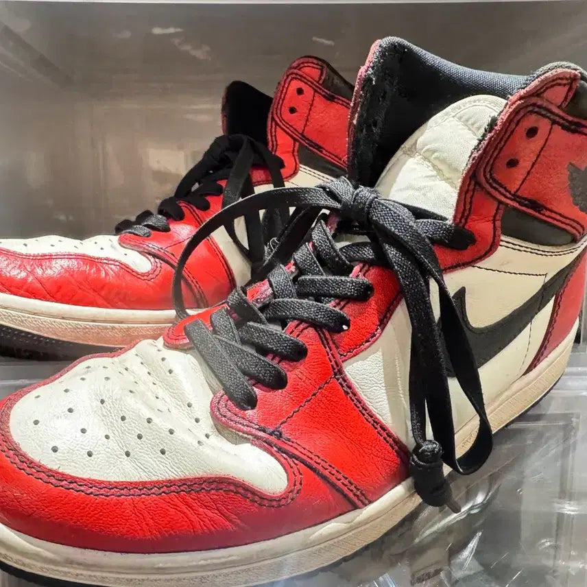 [BUNJANG] Jordan 1 High Bred Toe 285 Sneakers / 조던1 하이 벗투시 285