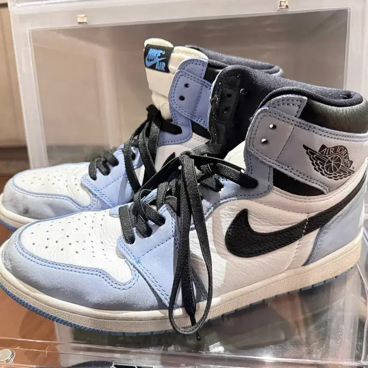[BUNJANG] Nike Jordan 1 High University Blue Sneakers / 조던 1 하이 유니버시티 블루 280