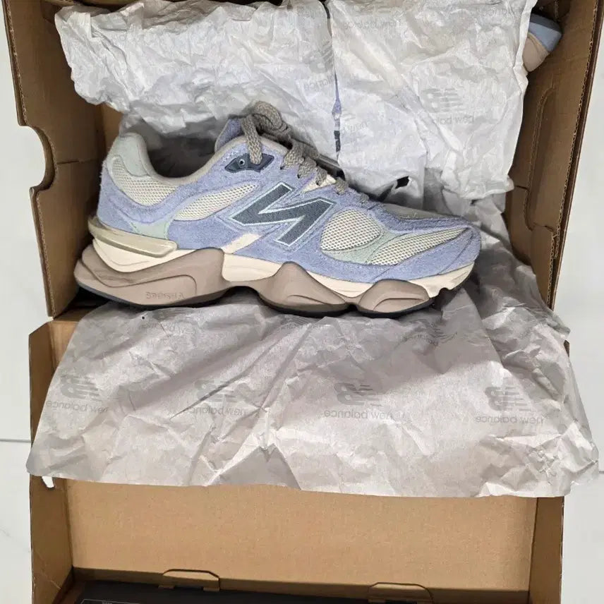 [BUNJANG] New Balance 9060 Sky Blue Sneakers / 뉴발란스 9060 스카이블루