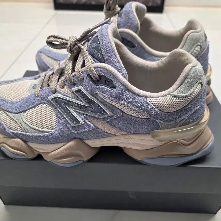 [BUNJANG] New Balance 9060 Sky Blue Sneakers / 뉴발란스 9060 스카이블루