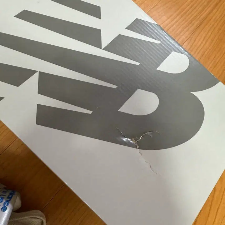 [BUNJANG] New Balance x Kith x Madison Square 993 Sneakers / [판매] 뉴발란스 x 키스 x 메디슨 스퀘어 993