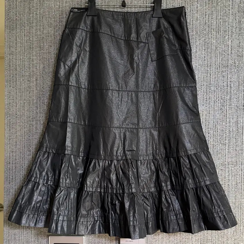 [BUNJANG] ZIZOU Dark Gray Metallic Tiered Ruffle Long Skirt / 지주 ZIZOU 다크 그레이 메탈릭 프릴 셔링 캉캉 롱 스커트 치마 77