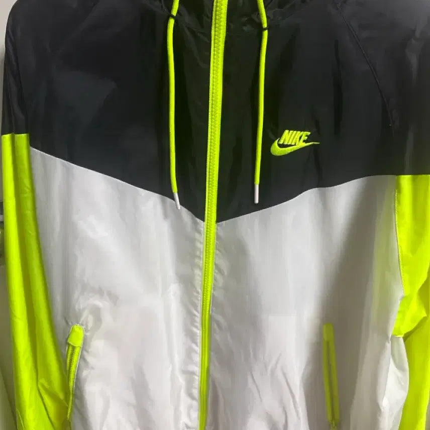 [BUNJANG] Nike Windrunner Jacket / 나이키 윈드러너 바람막이 팝니다