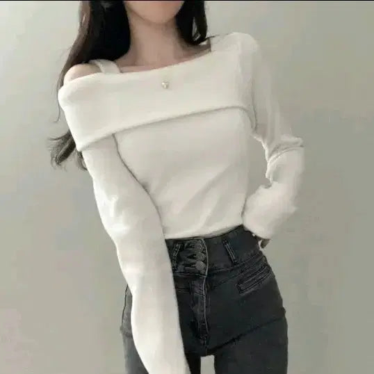 [BUNJANG] Ably Cozy Off-Shoulder Top / 에이블리 포근 언발 오프숄더
