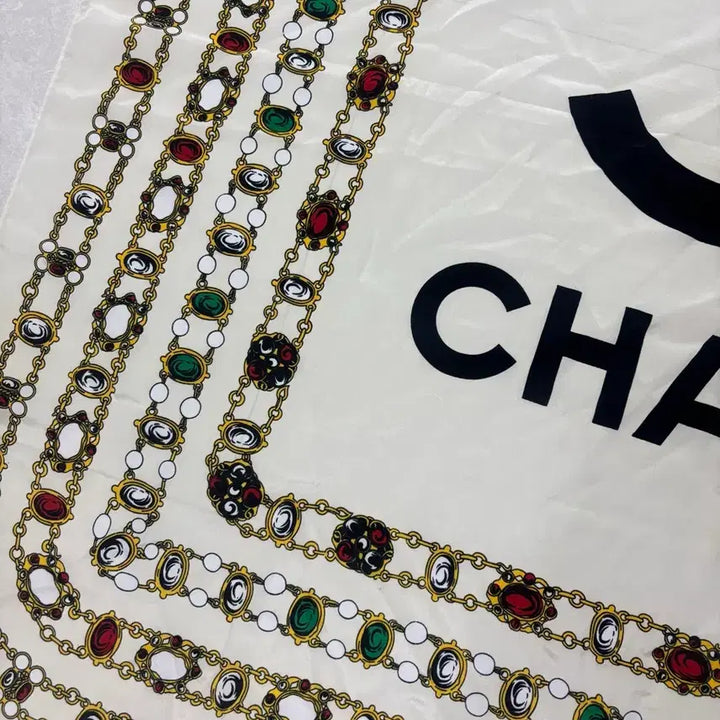 [BUNJANG] Chanel Chain Pattern Scarf / 샤넬 스카프 체인 패턴 아이보리