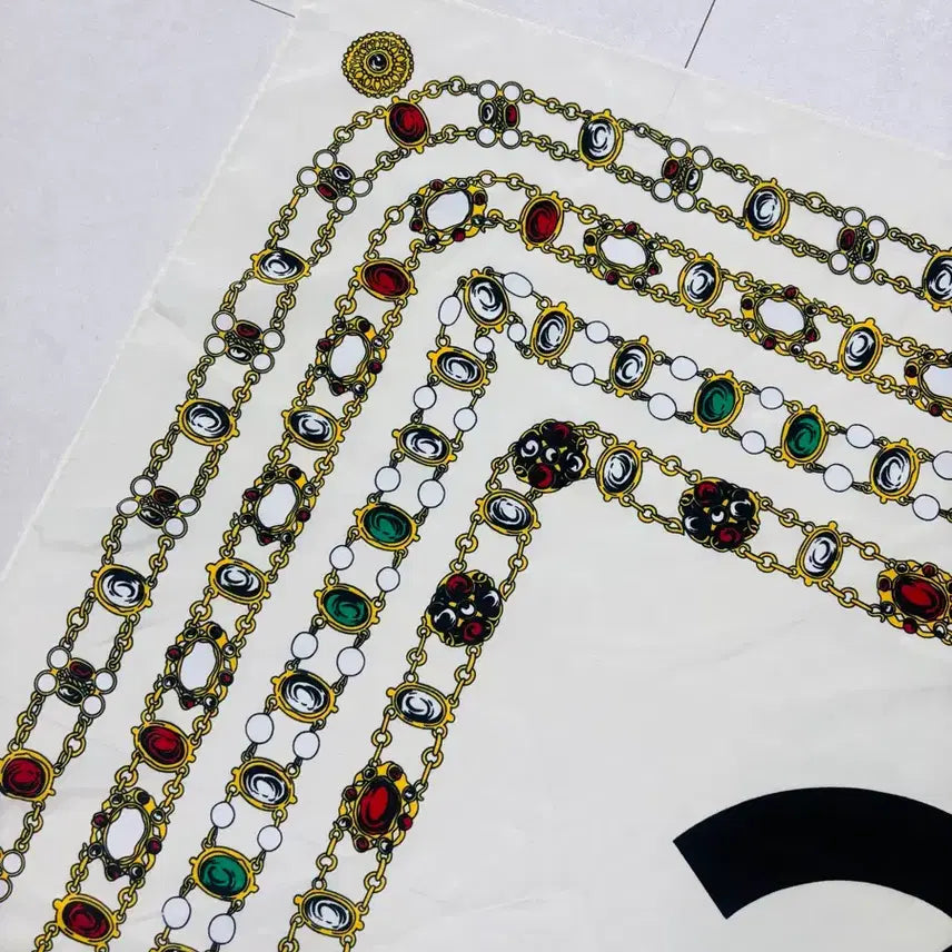 [BUNJANG] Chanel Chain Pattern Scarf / 샤넬 스카프 체인 패턴 아이보리