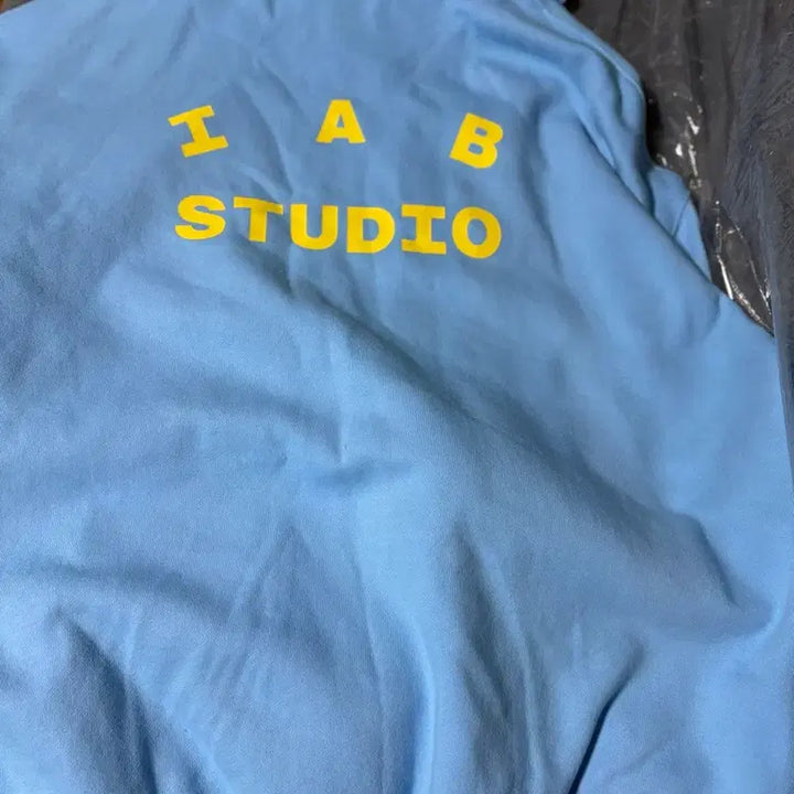 [BUNJANG] IB Studio Hoodie / IB Studio 하늘색 후드티