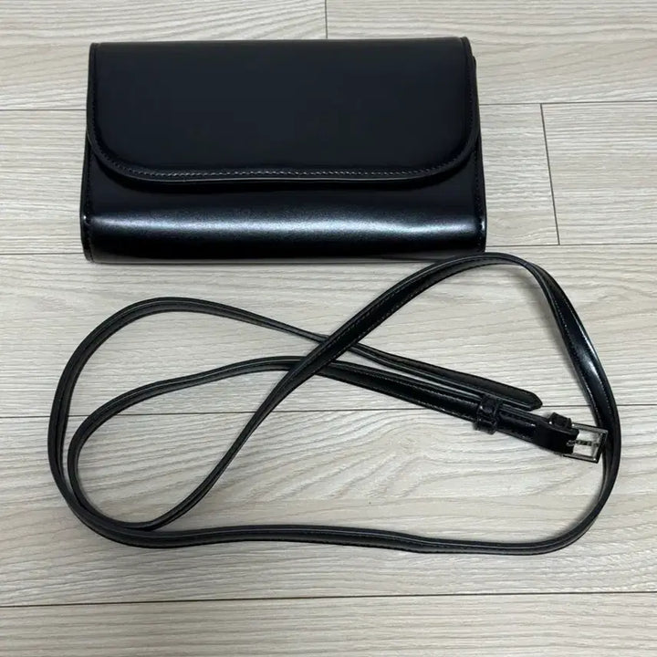 [BUNJANG] MANIC Mini Crossbag / 블랙 미니 크로스백 새상품 매니크