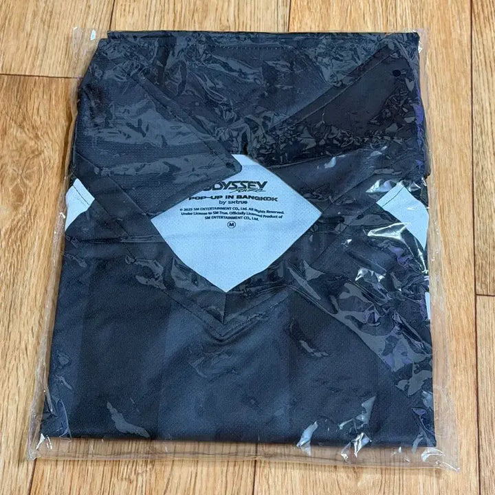 [BUNJANG] RIIZE Eunseok Bangkok Pop-Up T-Shirt (M, Sealed) / 라이즈 은석 방콕 팝업 티셔츠 M 미개봉 RIIZE