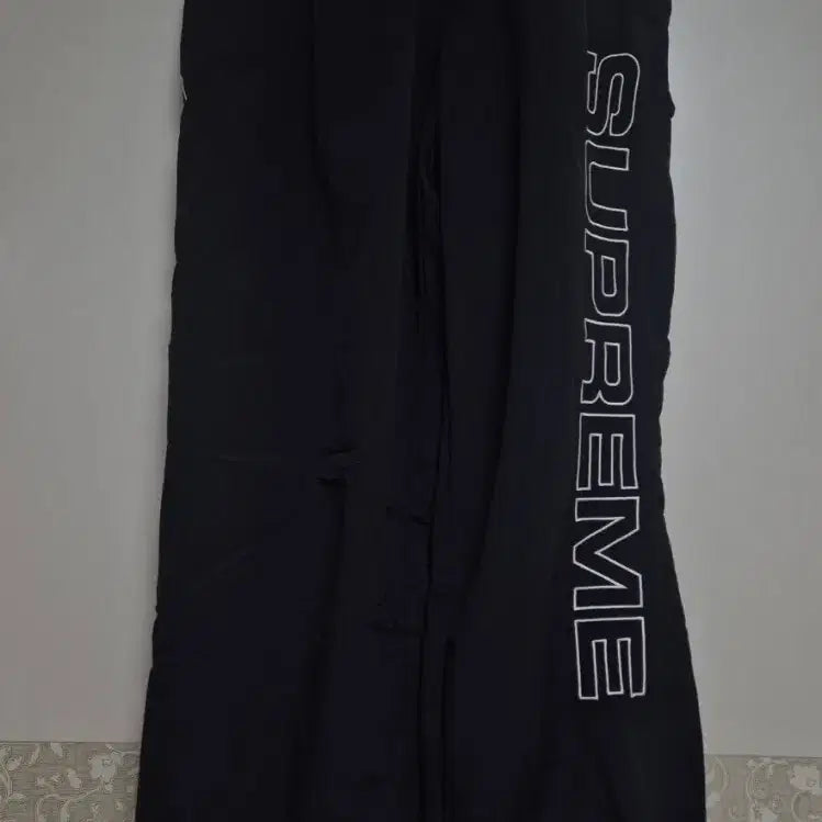 [BUNJANG] Supreme Spellout Track Pants Black / [M] 24FW 슈프림 스펠아웃 자수 트랙 팬츠 블랙