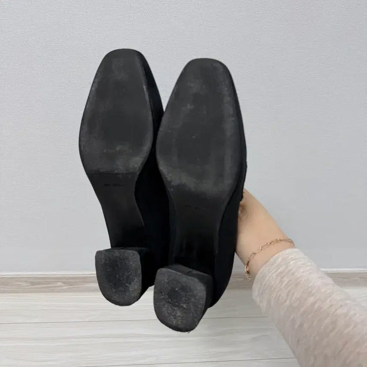[BUNJANG] SPUR Black Suede Loafer Heels (Size 240) / 스퍼 블랙 스웨이드 로퍼힐 240