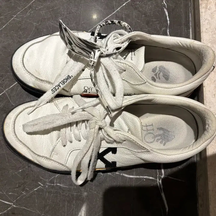 [BUNJANG] Off-White Sneakers (White, Size 41) / 오프화이트 스니커즈 화이트 41사이즈